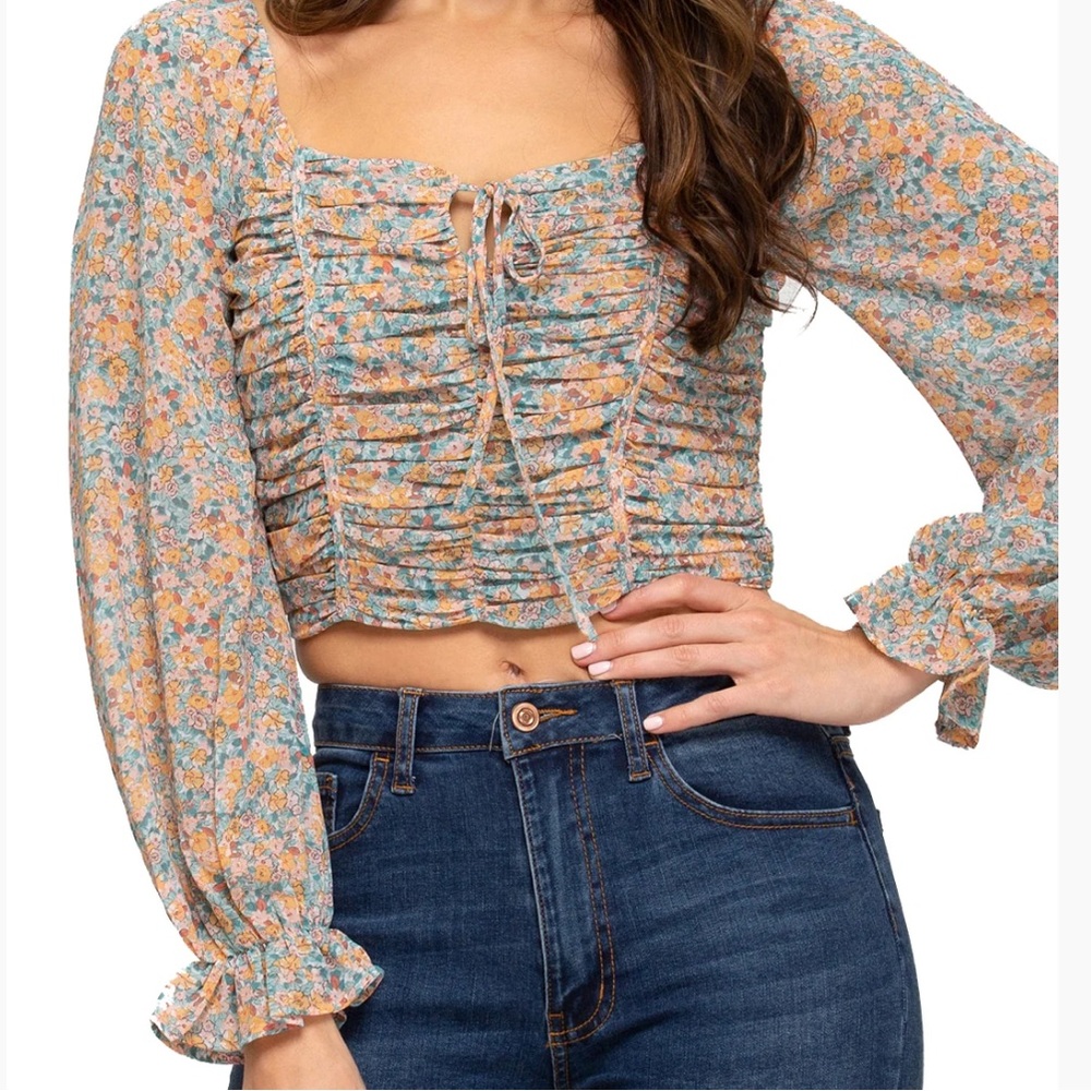 She + Sky floral Ruched Crop Blouse
